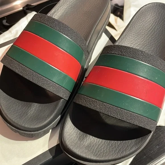 Gucci slides size 9 original box and all packaging included display picture 2